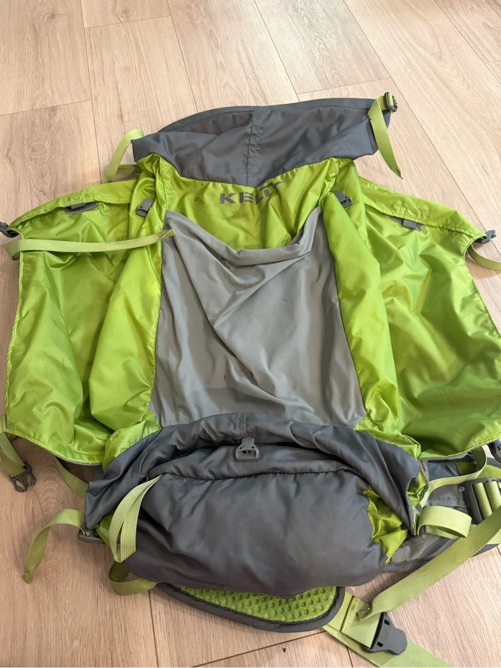Kelty durable gray